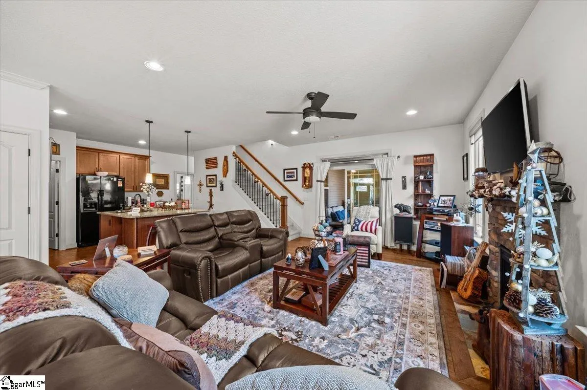 Property image 4 at 324 Brownstone Circle, Greenville, SC 29615