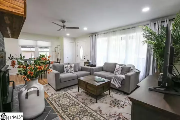 Property image 5 at 203 Piedmont Park Road, Greenville, SC 29609