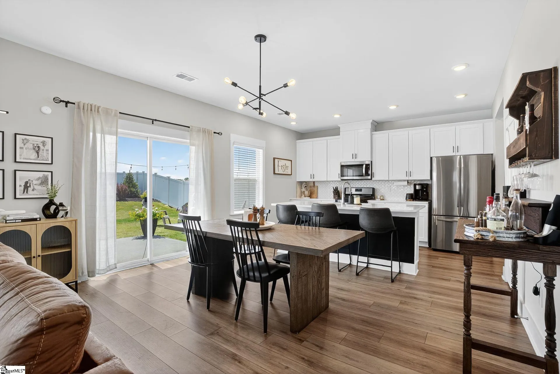 Property image 3 at 10 Shorncliffe Road, Simpsonville, SC 29680
