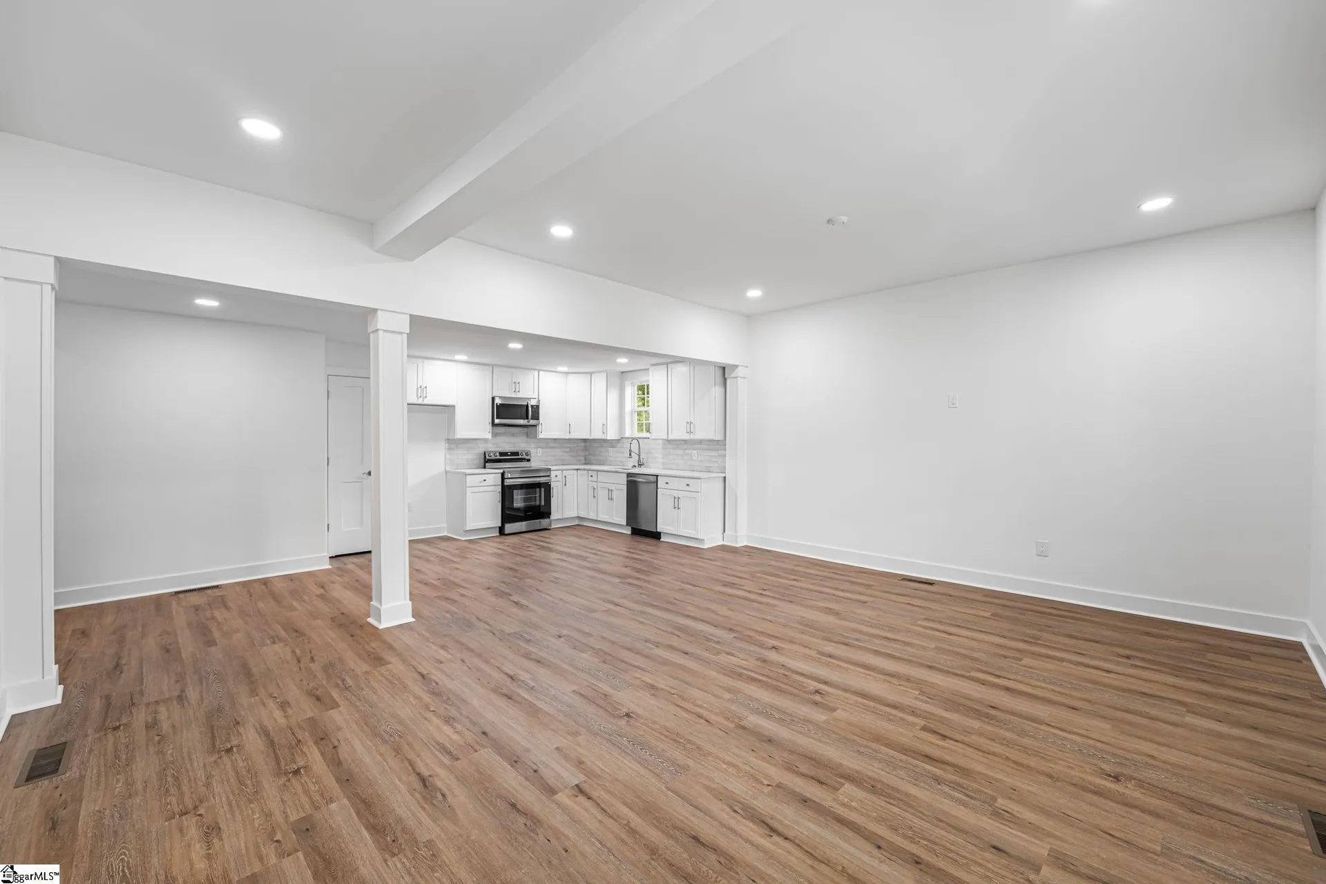 Property image 3 at 20 Lyncrest Street, Greenville, SC 29611