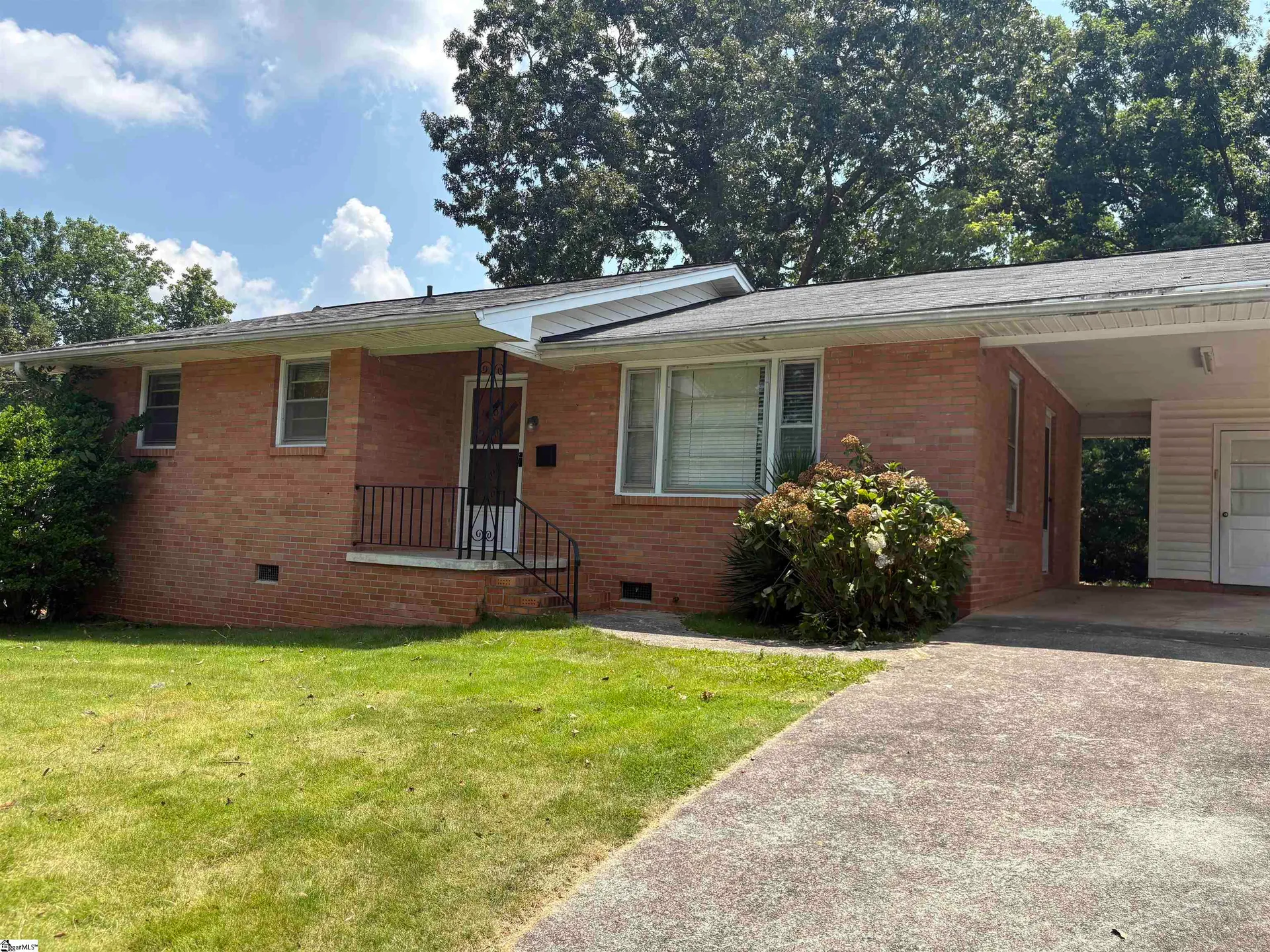 107 Kingswood Drive
