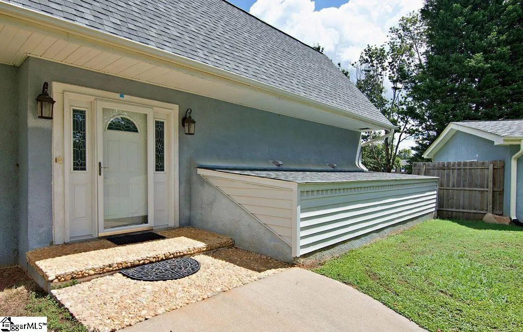 Property image 3 at 102 Julian Court, Easley, SC 29642