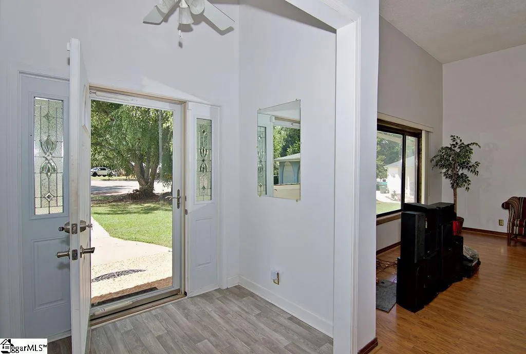 Property image 4 at 102 Julian Court, Easley, SC 29642