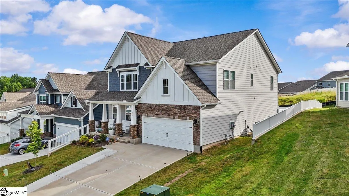 Property image 2 at 424 Jack Hunter Place, Woodruff, SC 29388
