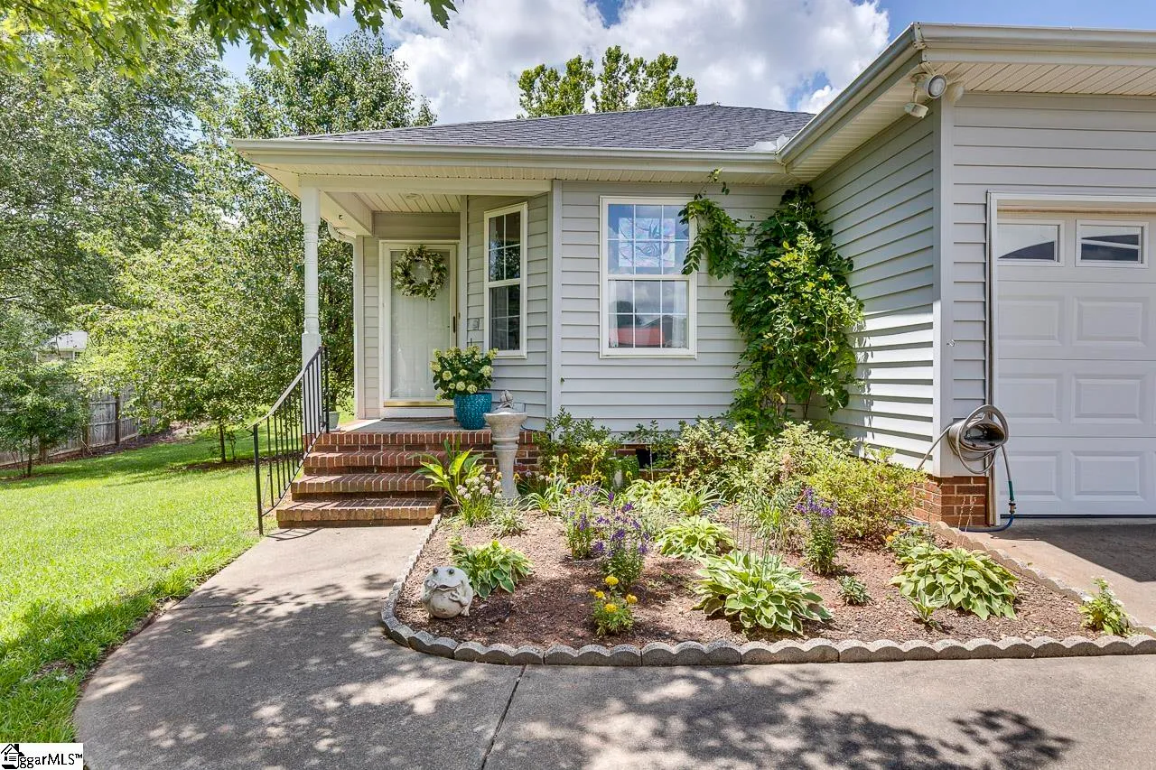 Property image 3 at 2109 Rolling Green Road, Anderson, SC 29621