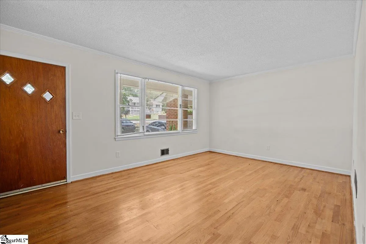 Property image 3 at 16 Wardview Avenue, Greenville, SC 29617