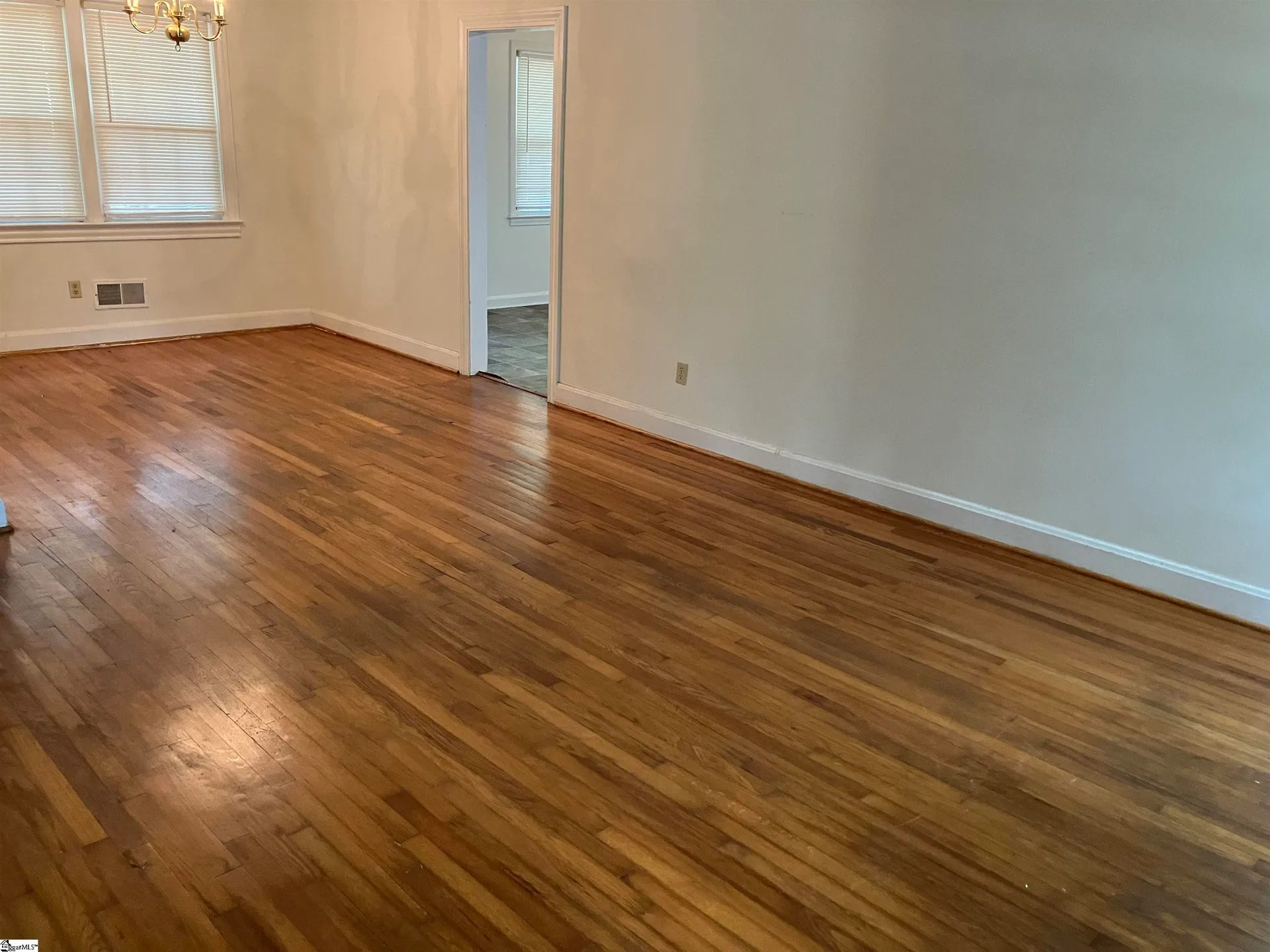 Property image 3 at 502 Dellwood Drive, Greenville, SC 29609