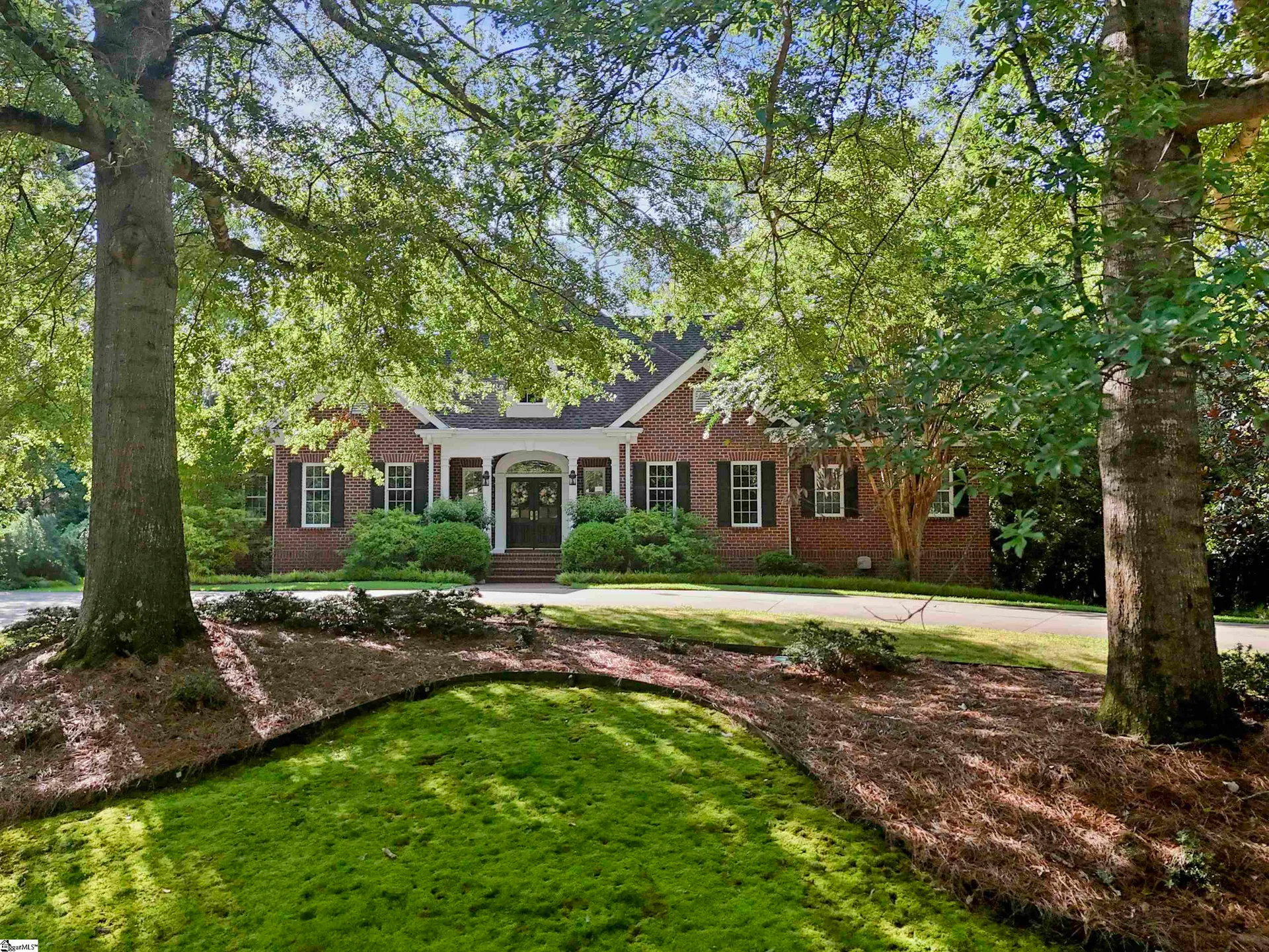 6 Twin Oaks Court