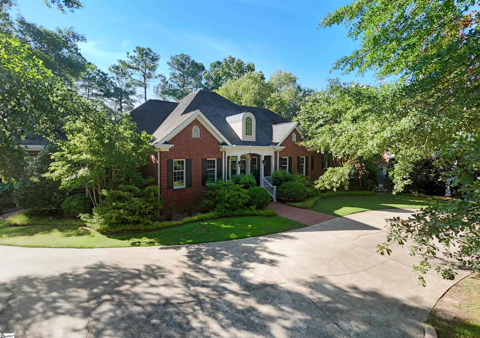 Property image 2 at 6 Twin Oaks Court, Spartanburg, SC 29306