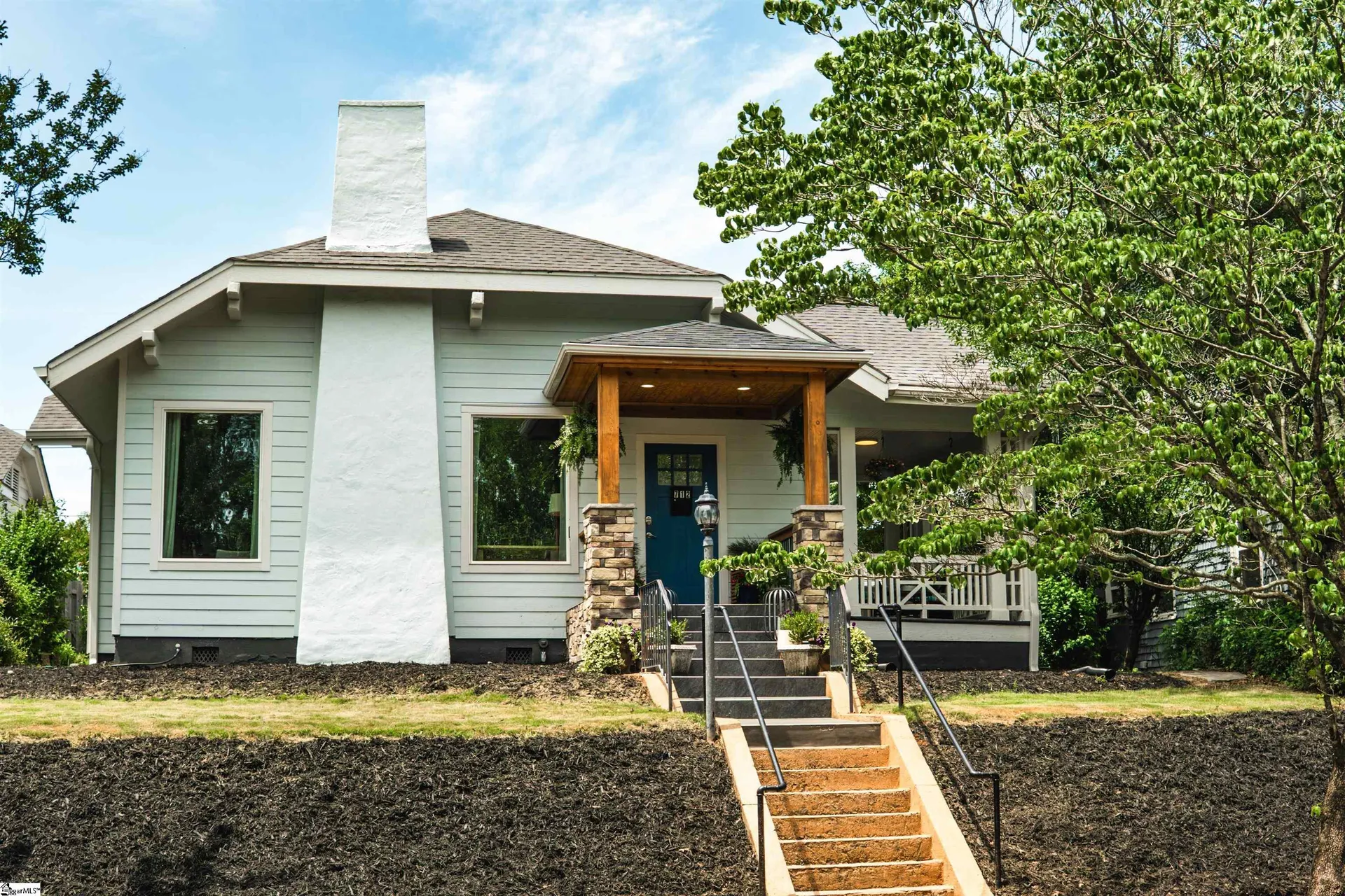 712 Maple Street
