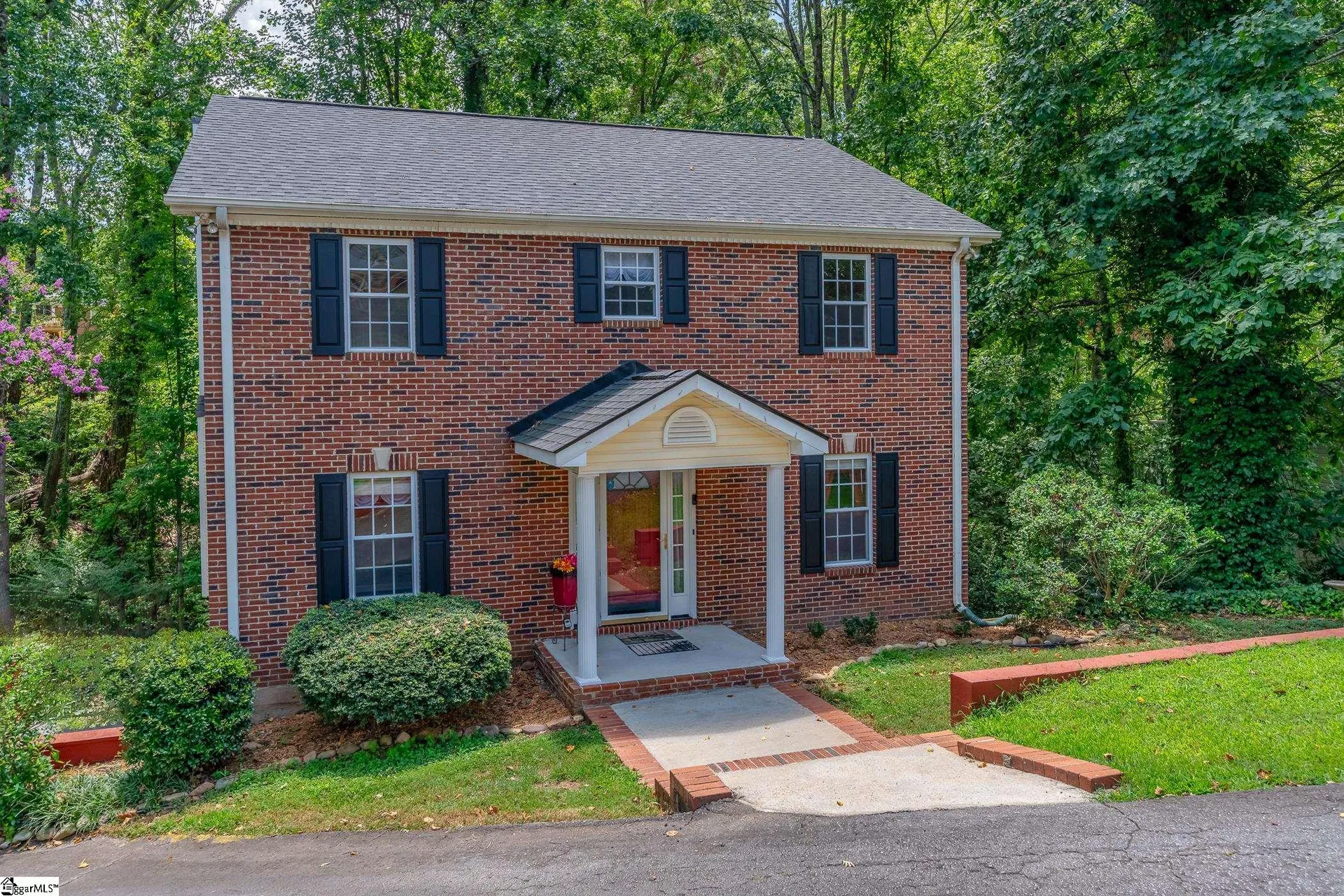 Property image 2 at 105 Devonshire Lane, Greenville, SC 29617-2013