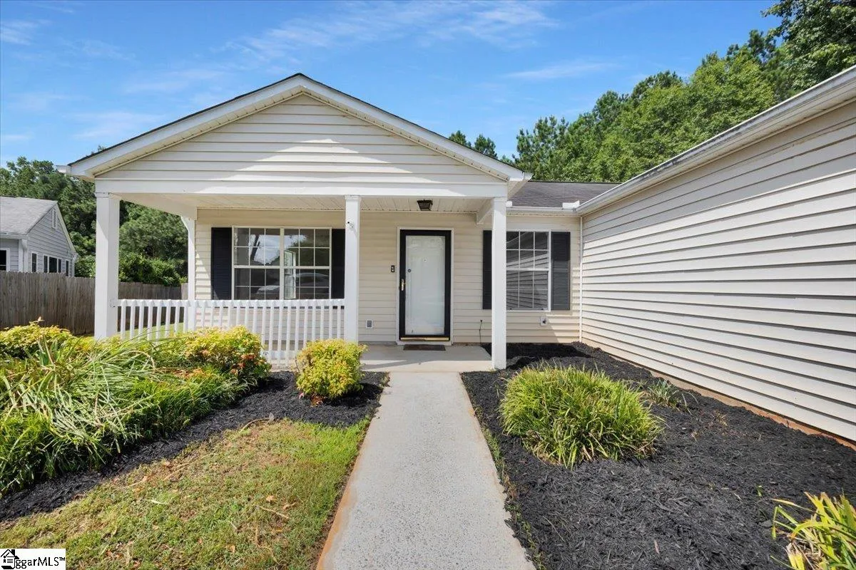 Property image 2 at 133 Habersham Court, Easley, SC 29642