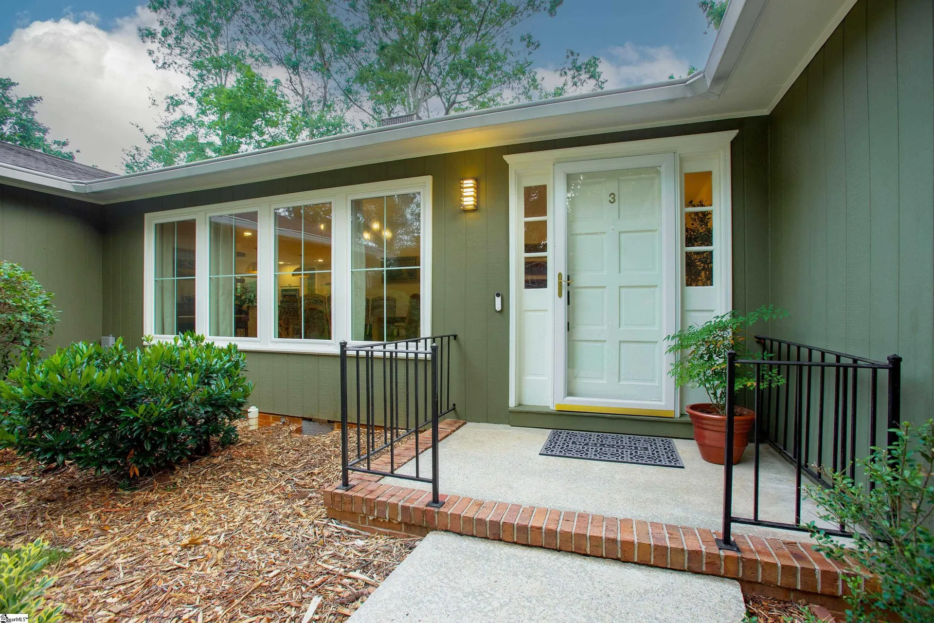 Property image 4 at 3 Norwich Drive, Greenville, SC 29609-1437