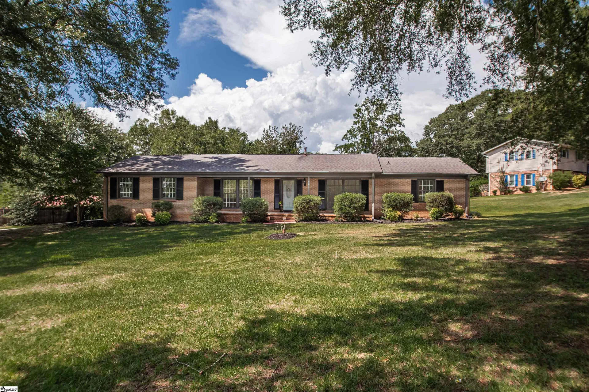Forest Acres, Easley Community