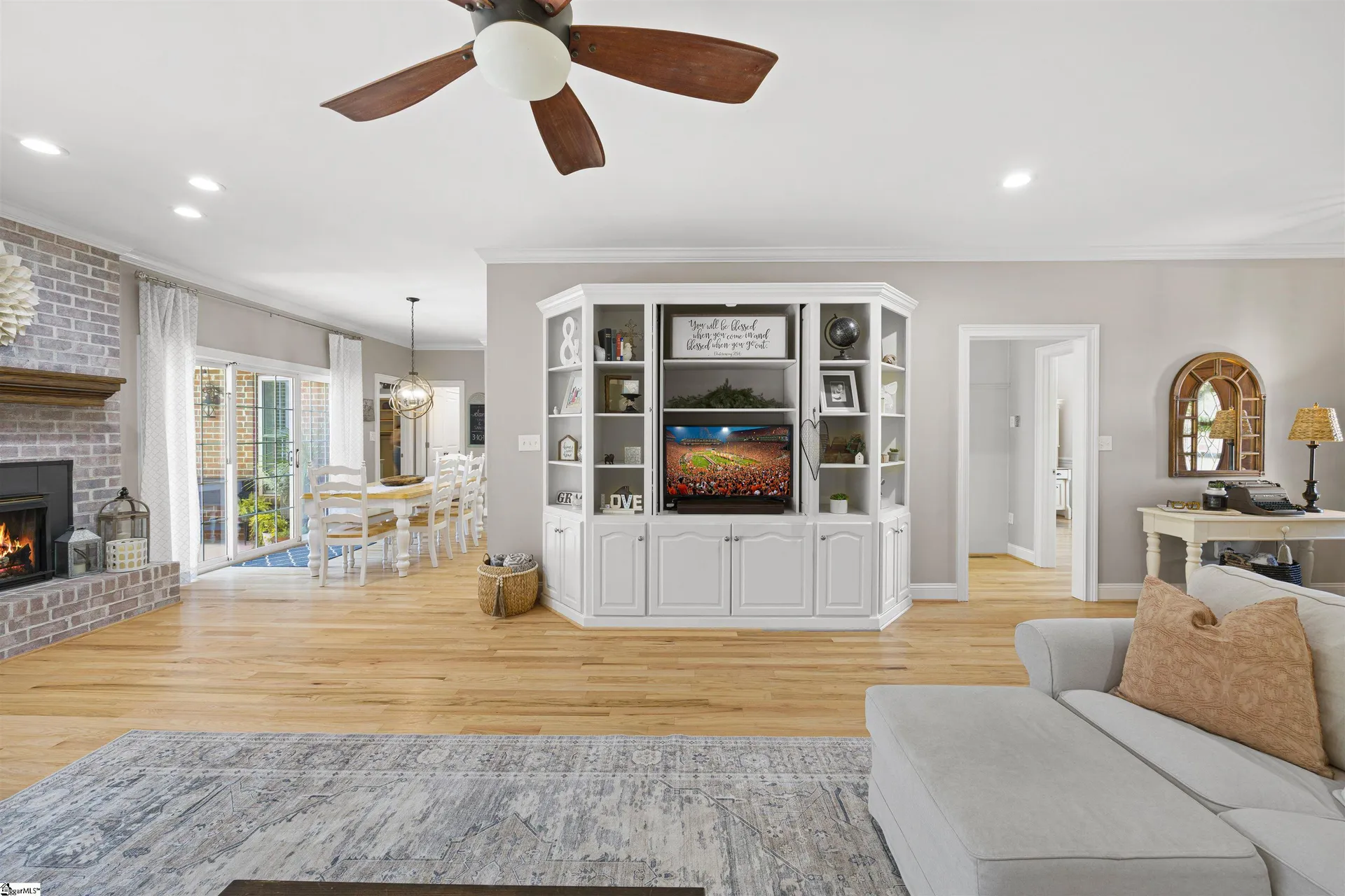 Property image 4 at 350 Royal Burgess Drive, Campobello, SC 29322