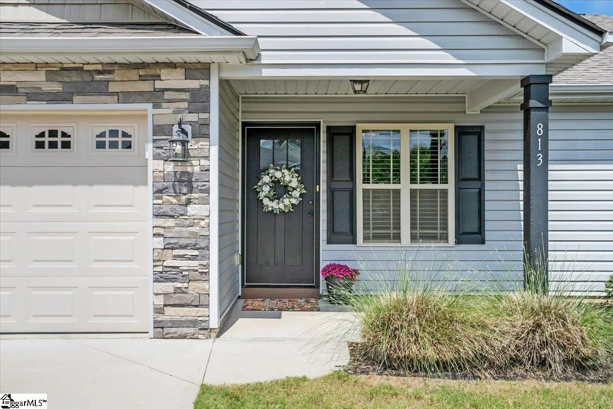 Property image 2 at 813 N Mossy Rock Road, Spartanburg, SC 29303