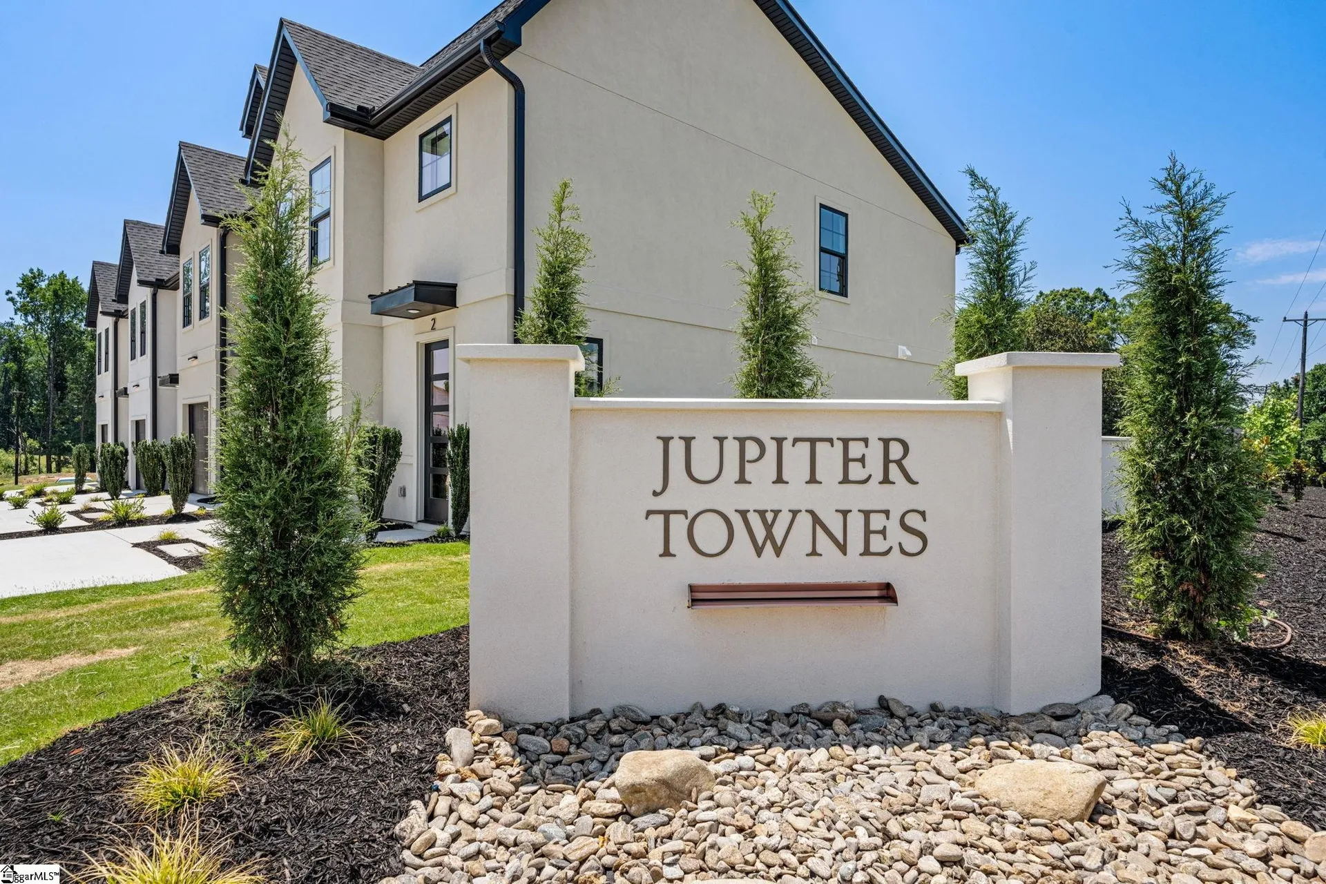 Property image 2 at 8 Taverly Drive, Greenville, SC 29605