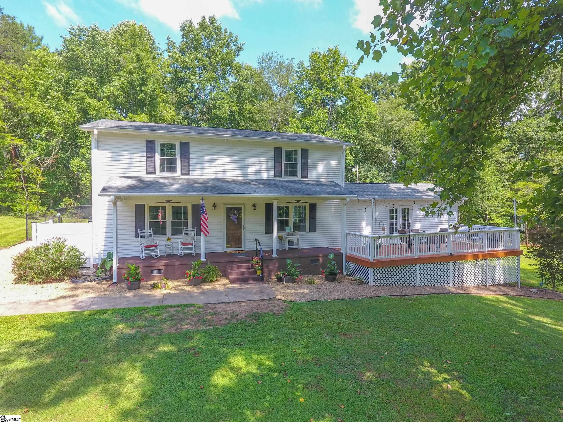 Huntington Estates, Liberty Community