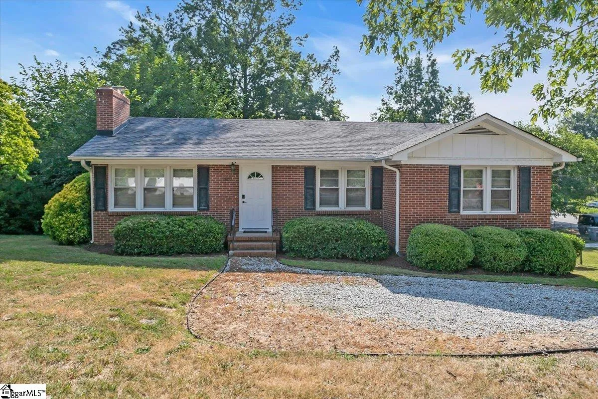 2800 Edwards Road