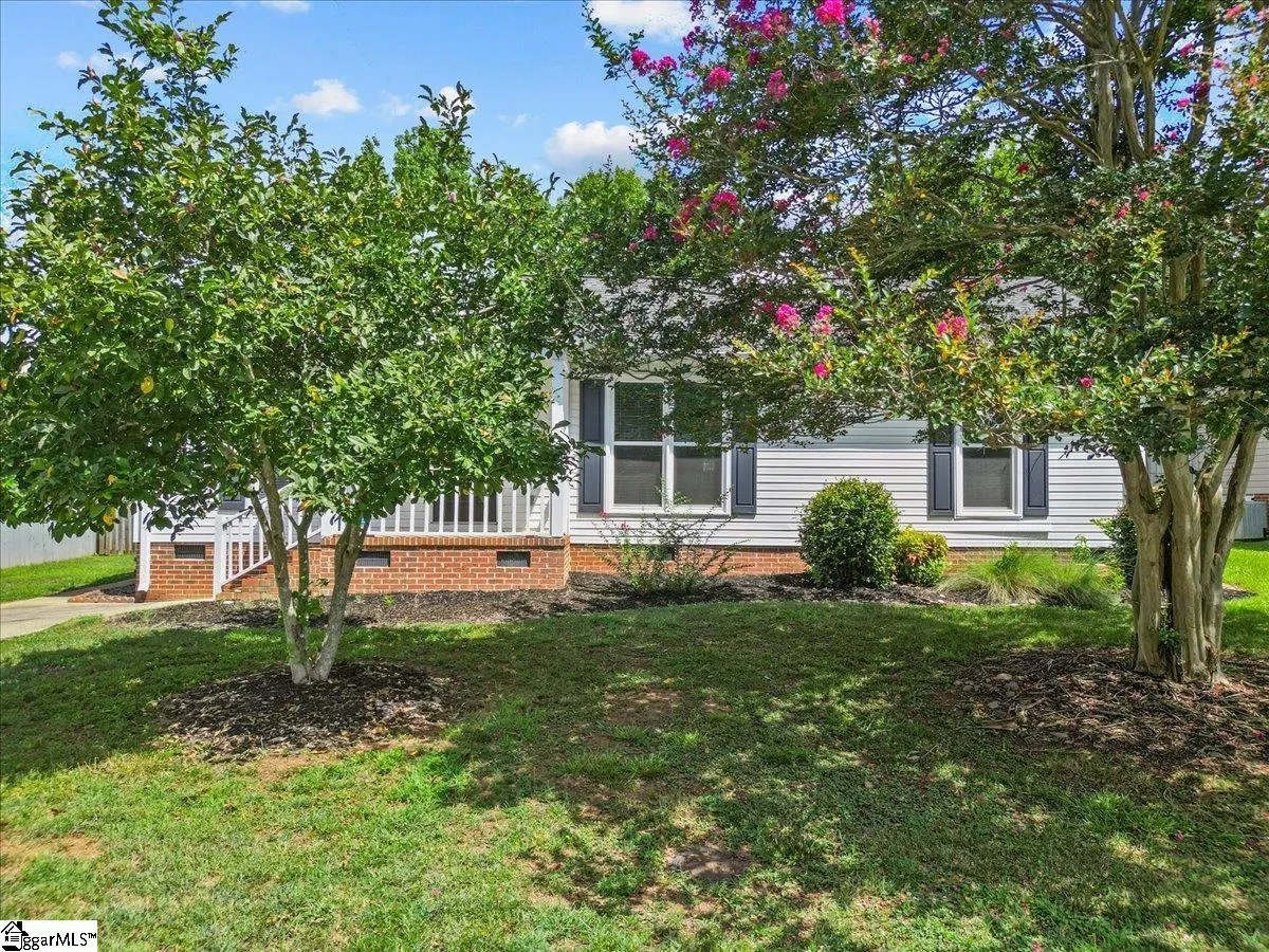 Property image 2 at 117 Oak Valley Drive, Simpsonville, SC 29681