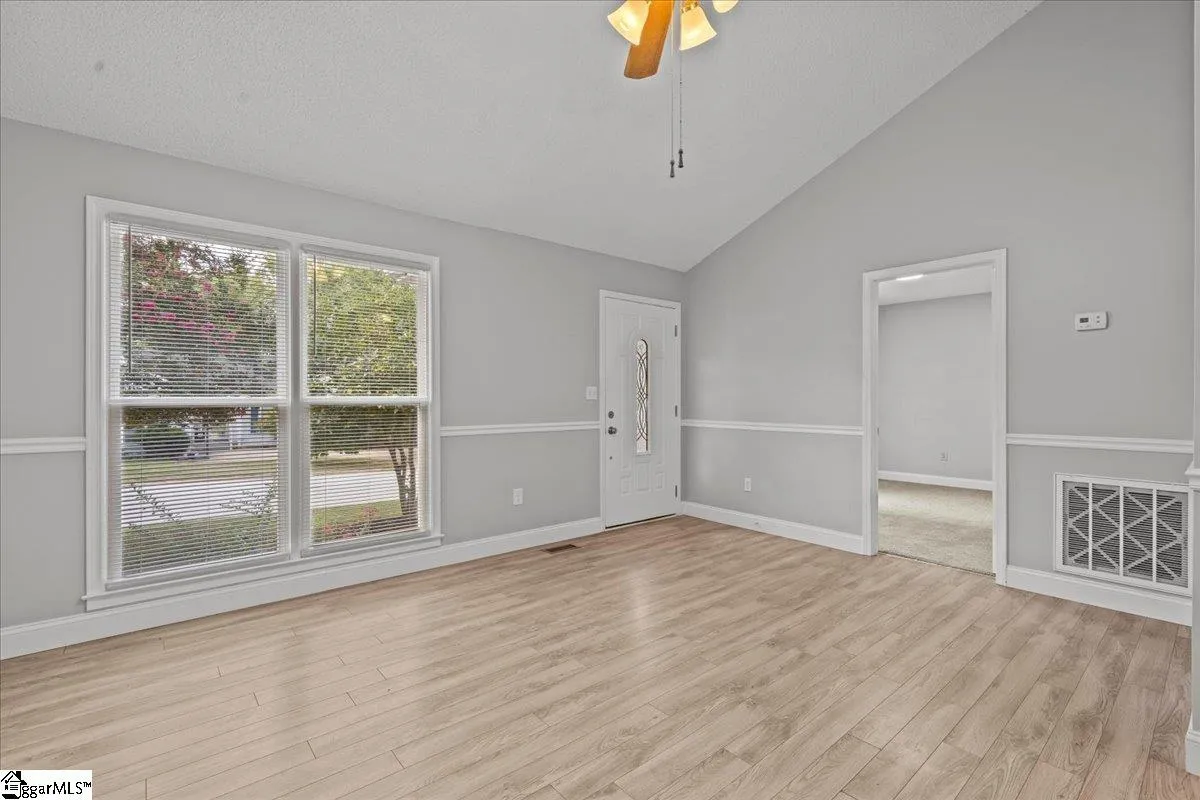 Property image 4 at 117 Oak Valley Drive, Simpsonville, SC 29681