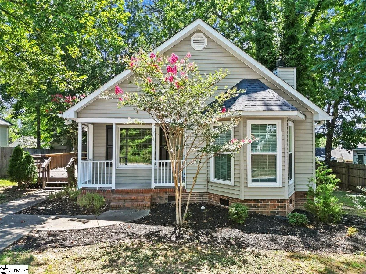 704 Dunwoody Drive