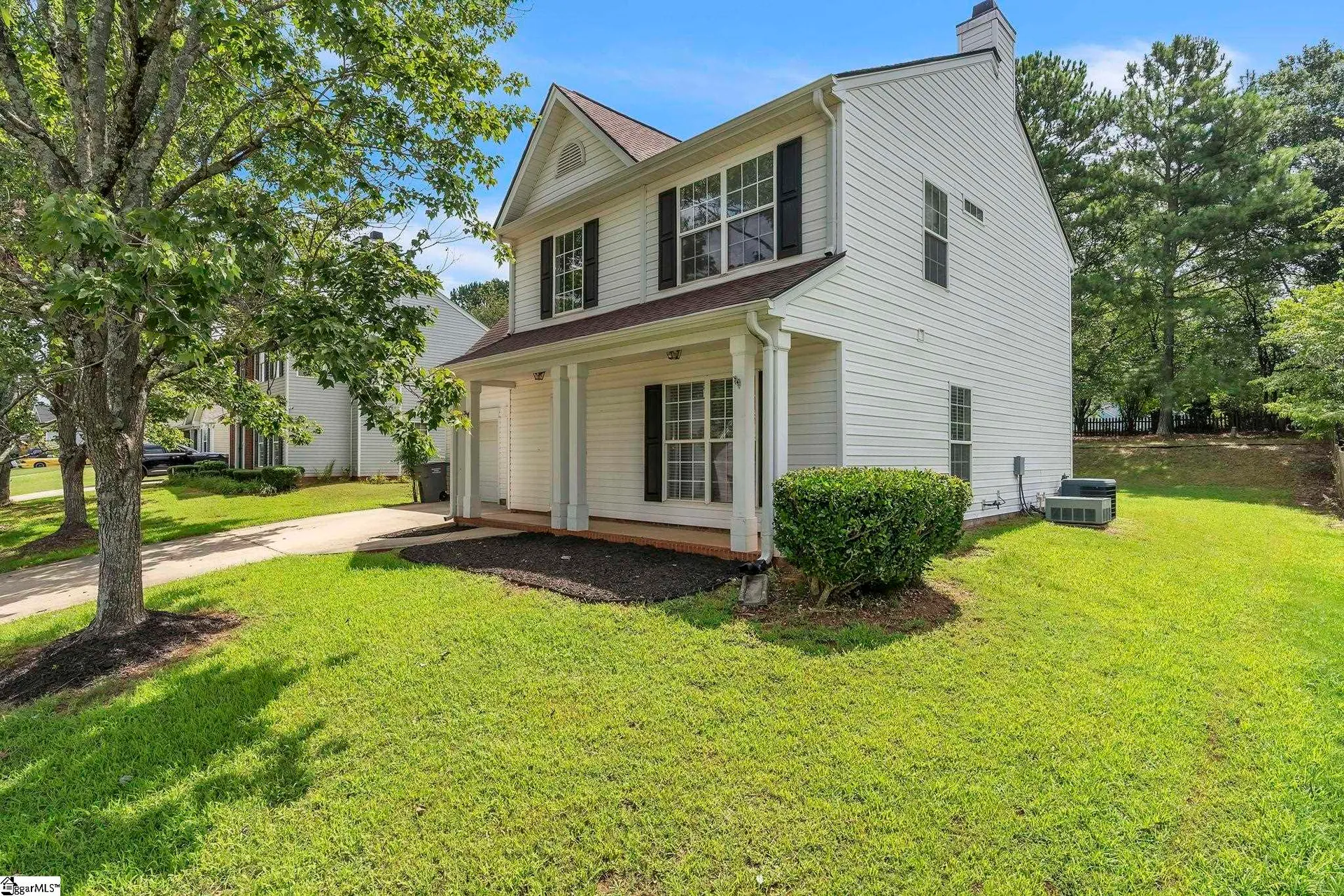Property image 3 at 10 Brockmore Drive, Greenville, SC 29605