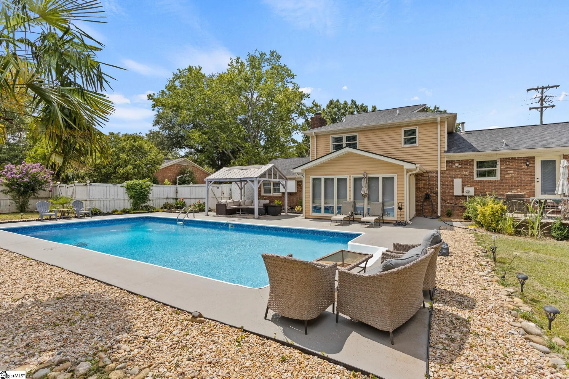 Property image 2 at 724 Hudson Road, Greenville, SC 29615