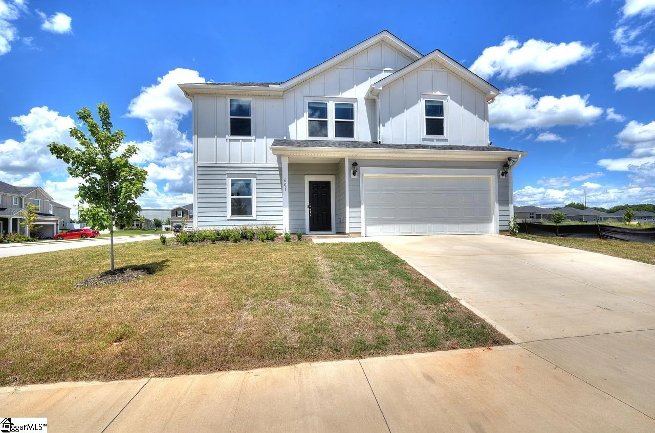 601 Hollybank Street