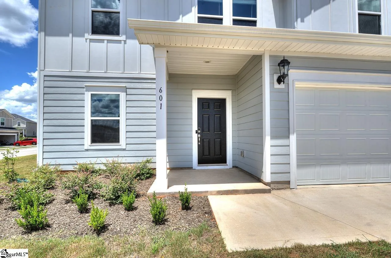 Property image 3 at 601 Hollybank Street, Fountain Inn, SC 29644