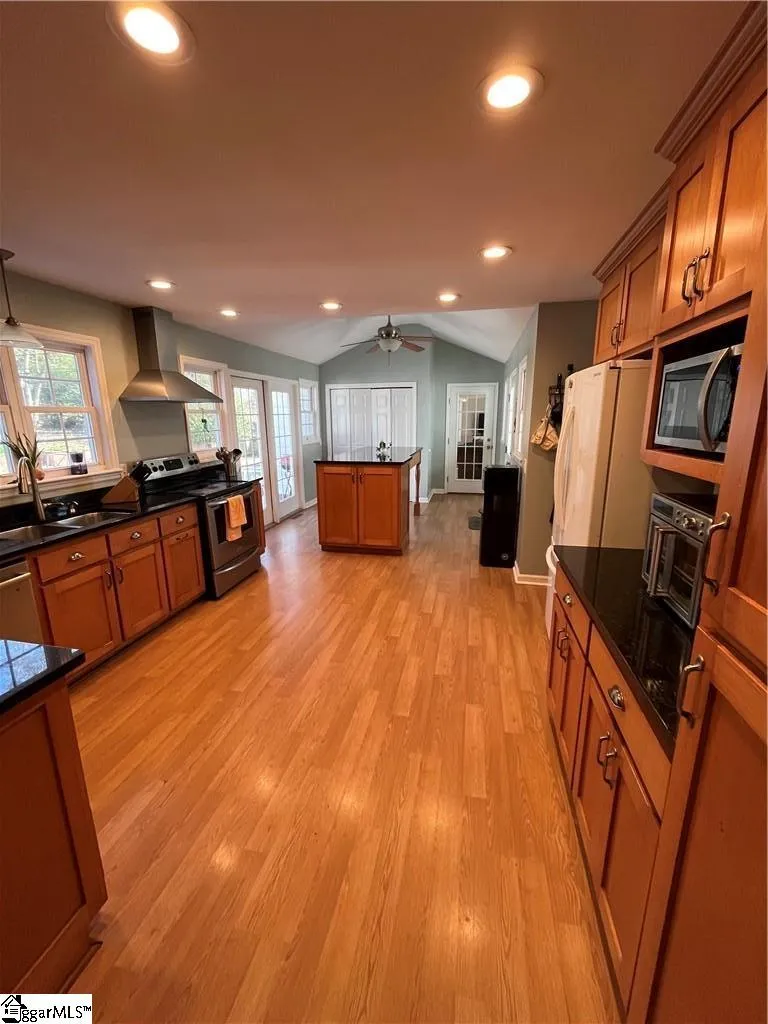 Property image 3 at 202 Anders Avenue, Mauldin, SC 29662