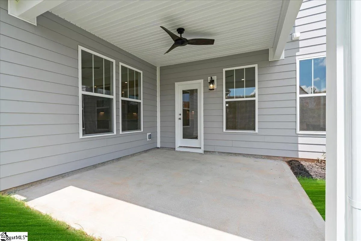 Property image 3 at 121 Wells Crossing Lane, Seneca, SC 29678