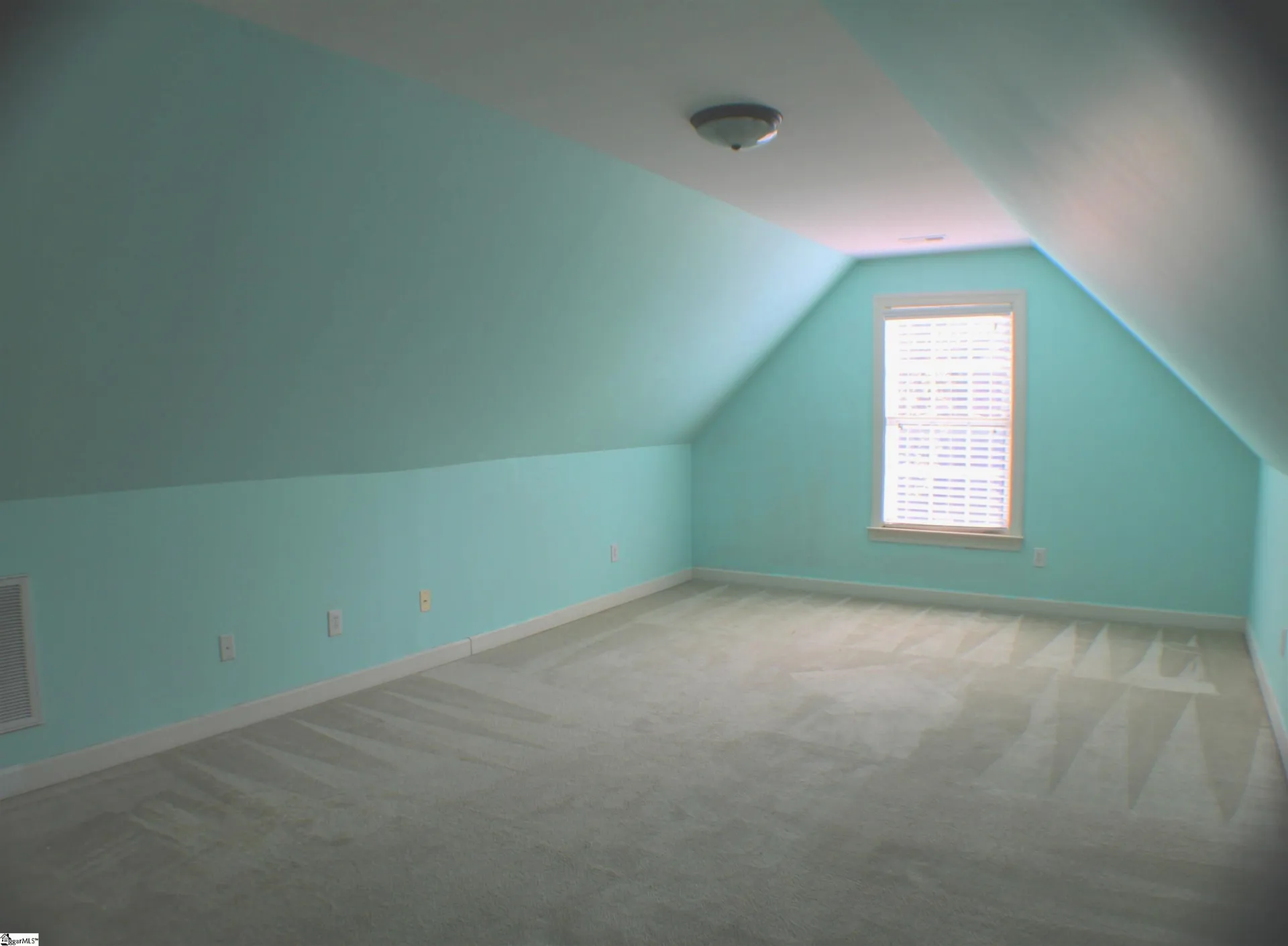 Property image 2 at 500 Summitbluff Drive, Greenville, SC 29617