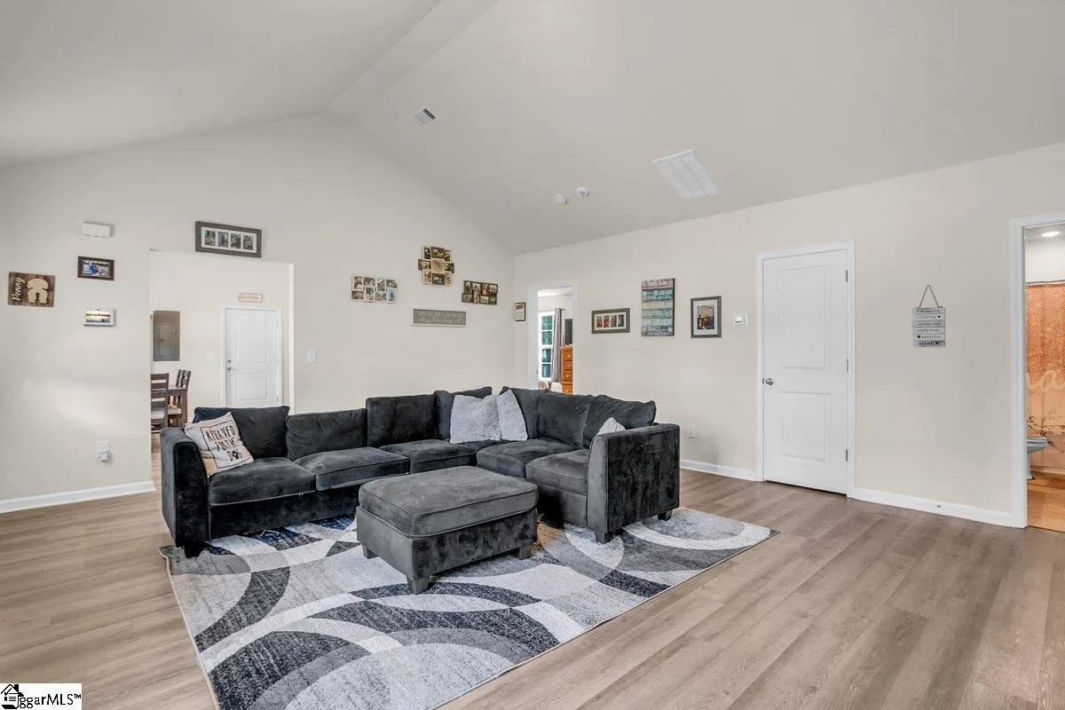Property image 4 at 326 Anchor Road, Greenville, SC 29617
