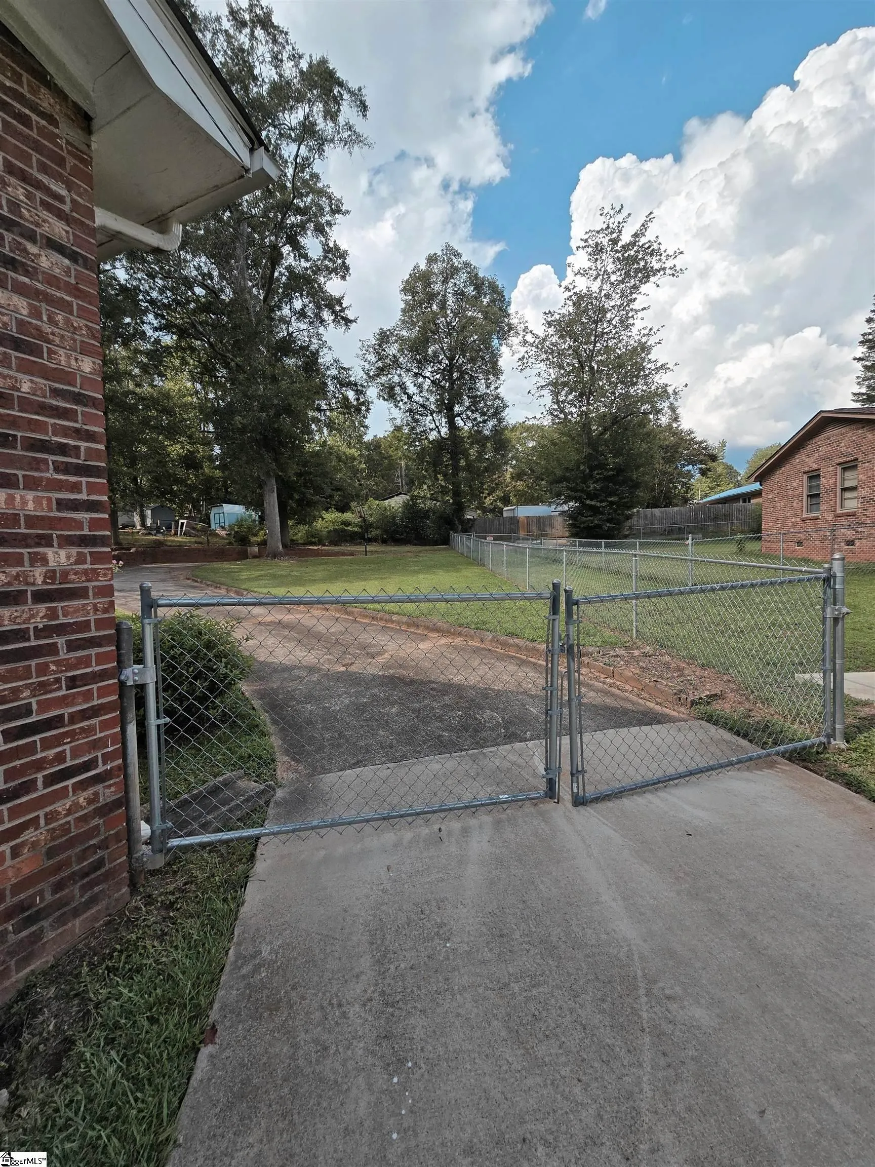 Property image 2 at 17 Vesta Drive, Greenville, SC 29611