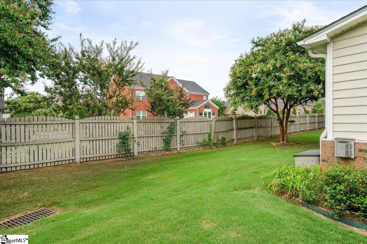 Property image 3 at 28 Barnwood Circle, Greenville, SC 29607