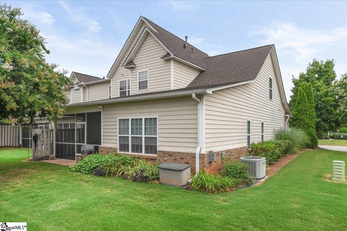 Property image 4 at 28 Barnwood Circle, Greenville, SC 29607