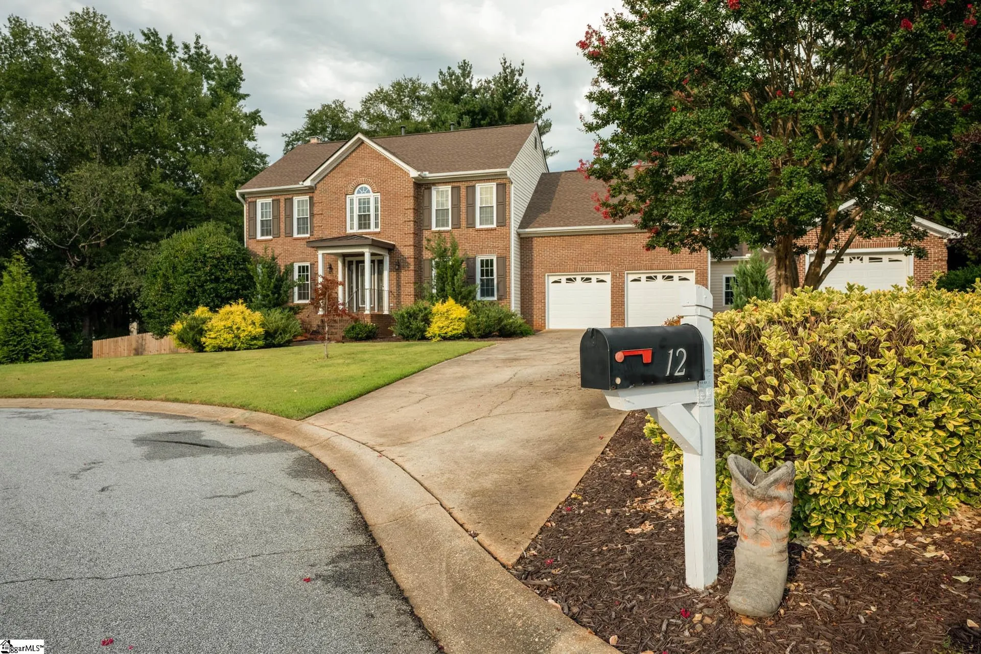 Property image 2 at 12 Horseman Lane, Greenville, SC 29615