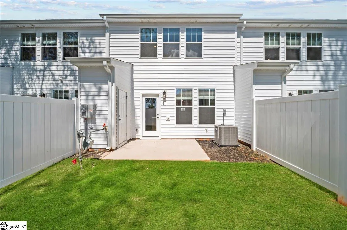 Property image 3 at 518 Harebell Way, Greenville, SC 29617