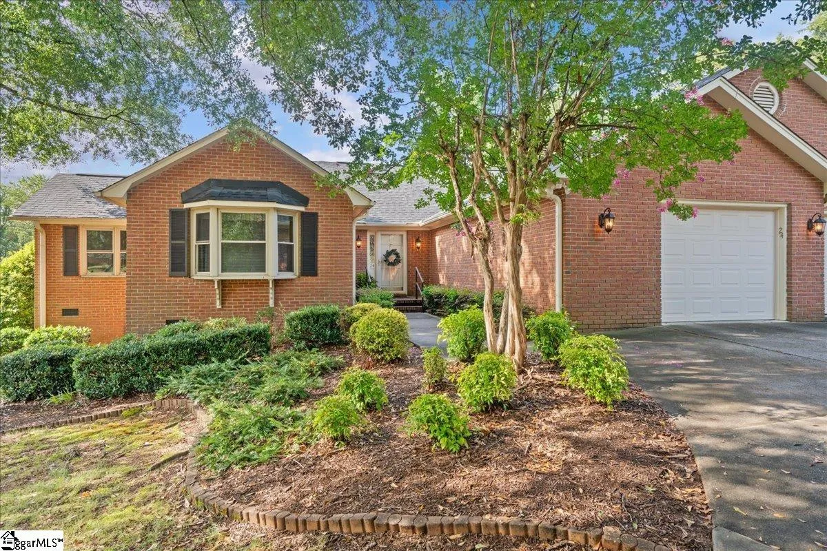 Property image 1 at 24 Fairoaks Drive, Greenville, SC 29615-4340