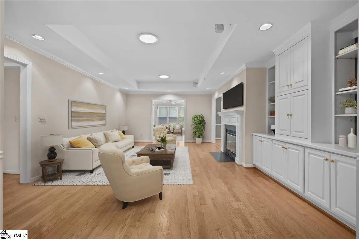 Property image 5 at 24 Fairoaks Drive, Greenville, SC 29615-4340