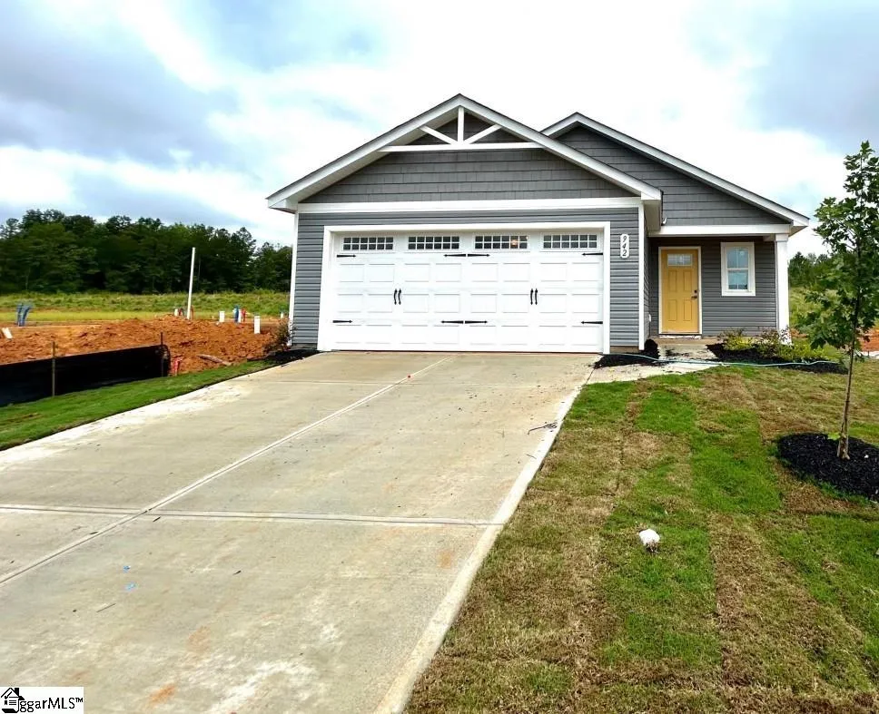Property image 2 at 942 English Green Way, Woodruff, SC 29388