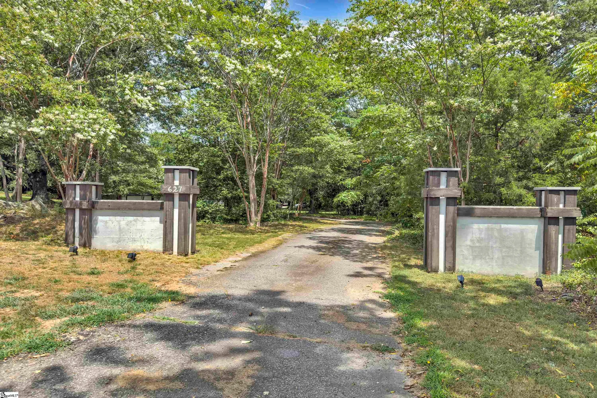 Property image 4 at 627 Pelham Road, Greenville, SC 29615