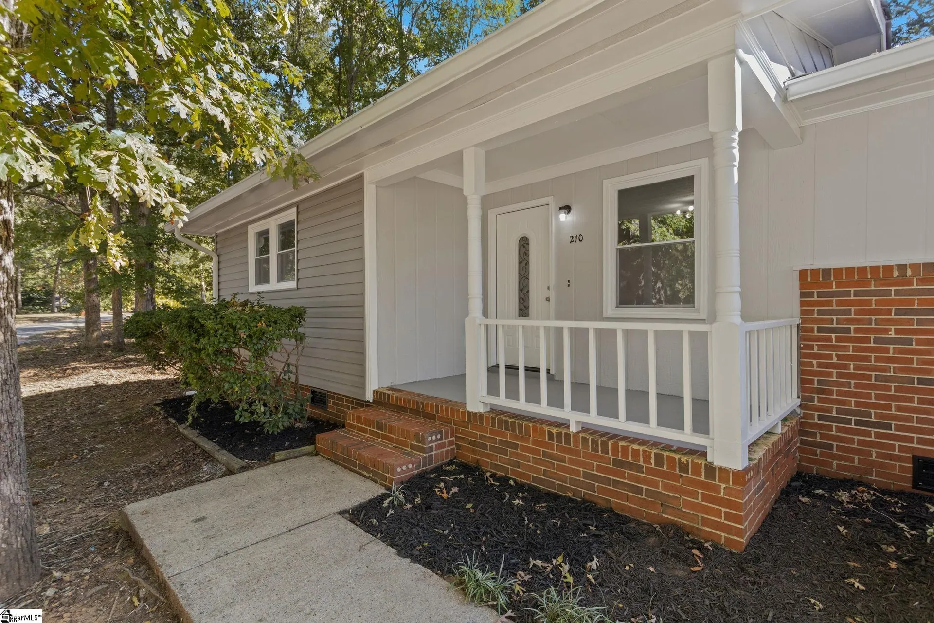 Property image 4 at 210 Pinonwood Drive, Simpsonville, SC 29680