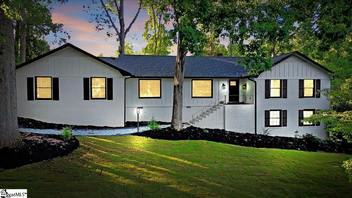 Property image 2 at 203 Rosebay Drive, Greenville, SC 29615