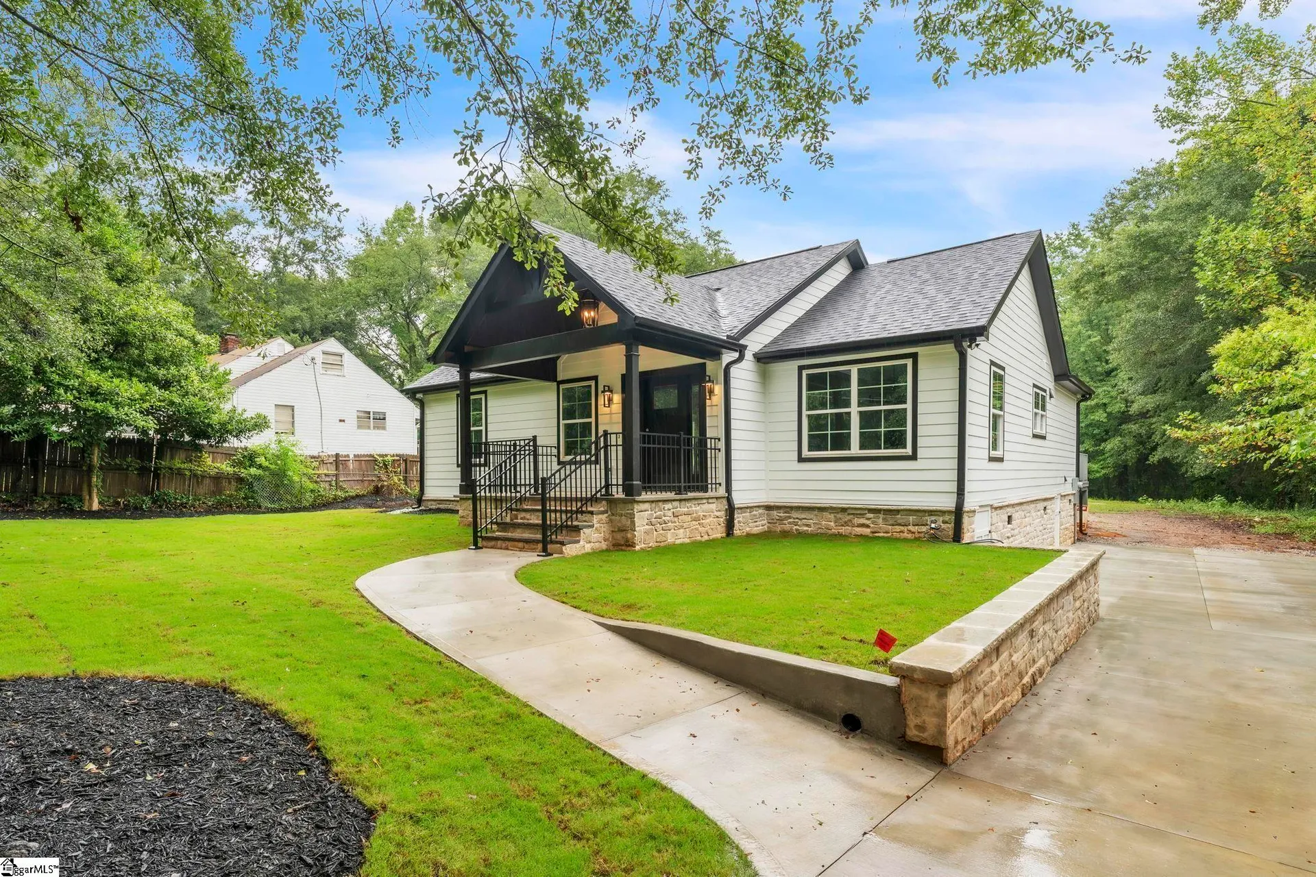 Fresh Meadow Farms, Greenville Community