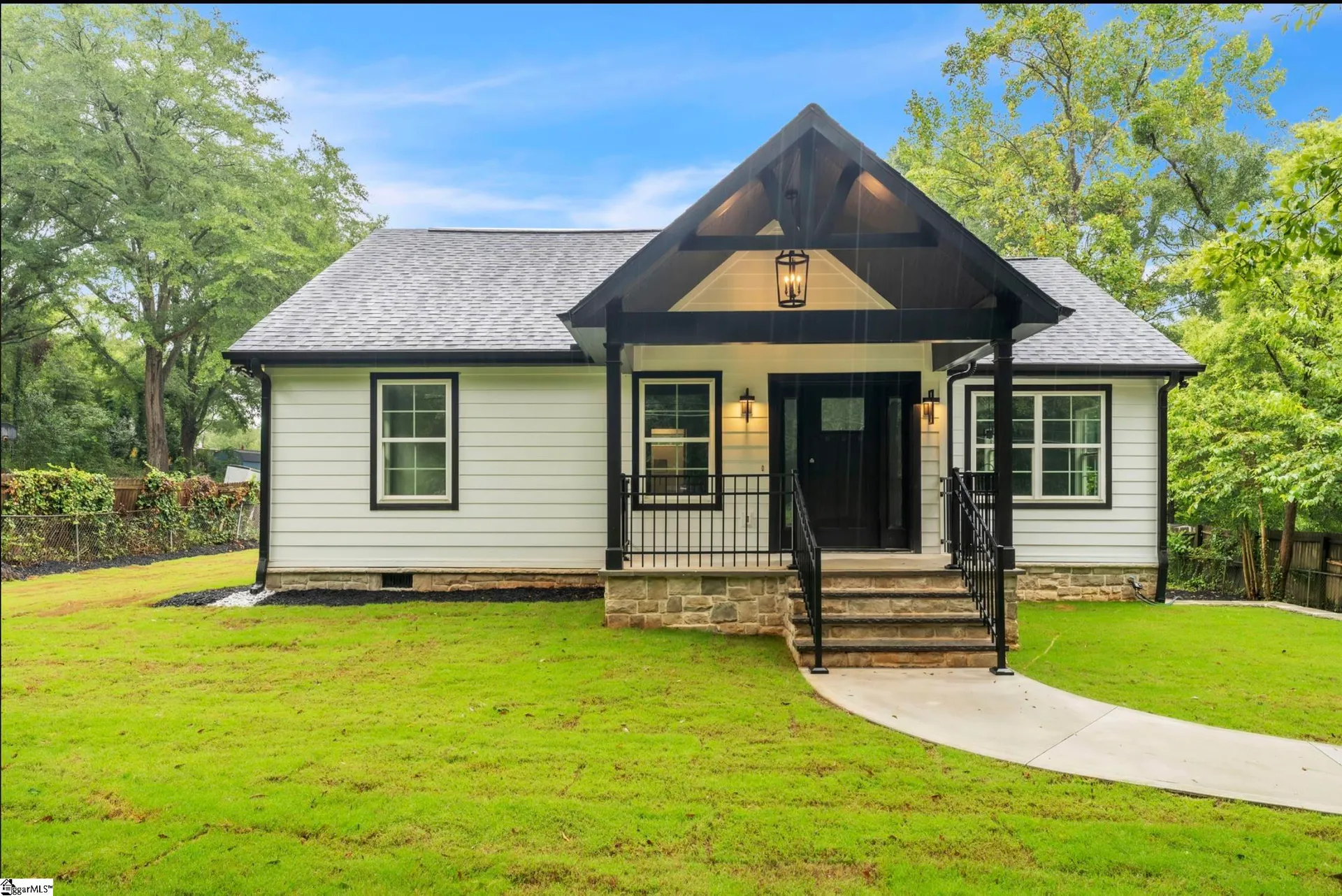 Property image 2 at 12 Old Grove Road, Greenville, SC 29605