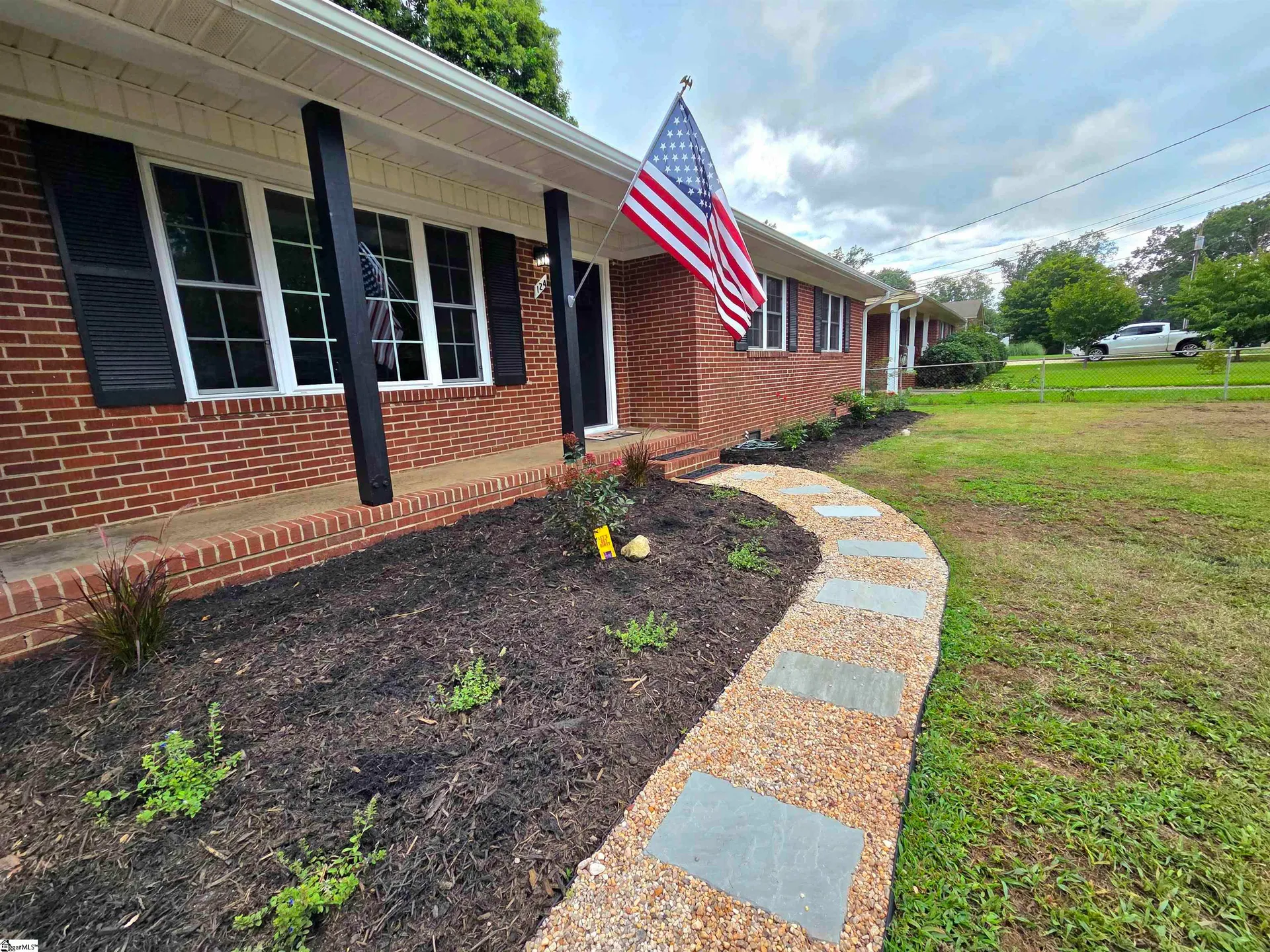 Property image 2 at 124 Forestdale Drive, Taylors, SC 29687