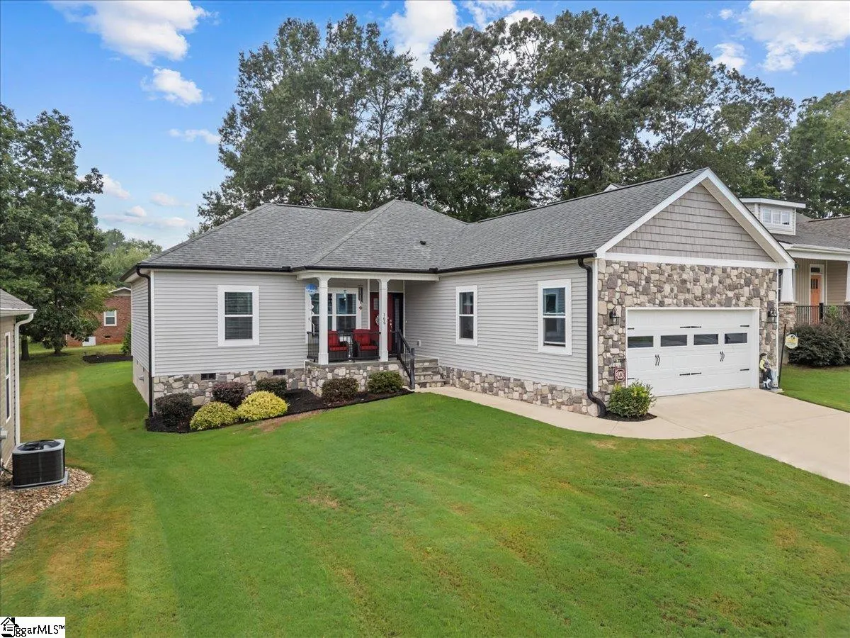 Property image 2 at 166 Page Creek Boulevard, Landrum, SC 29356