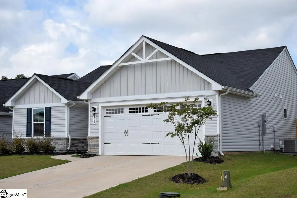Property image 3 at 409 Sidney Wilson Court, Greenville, SC 29605